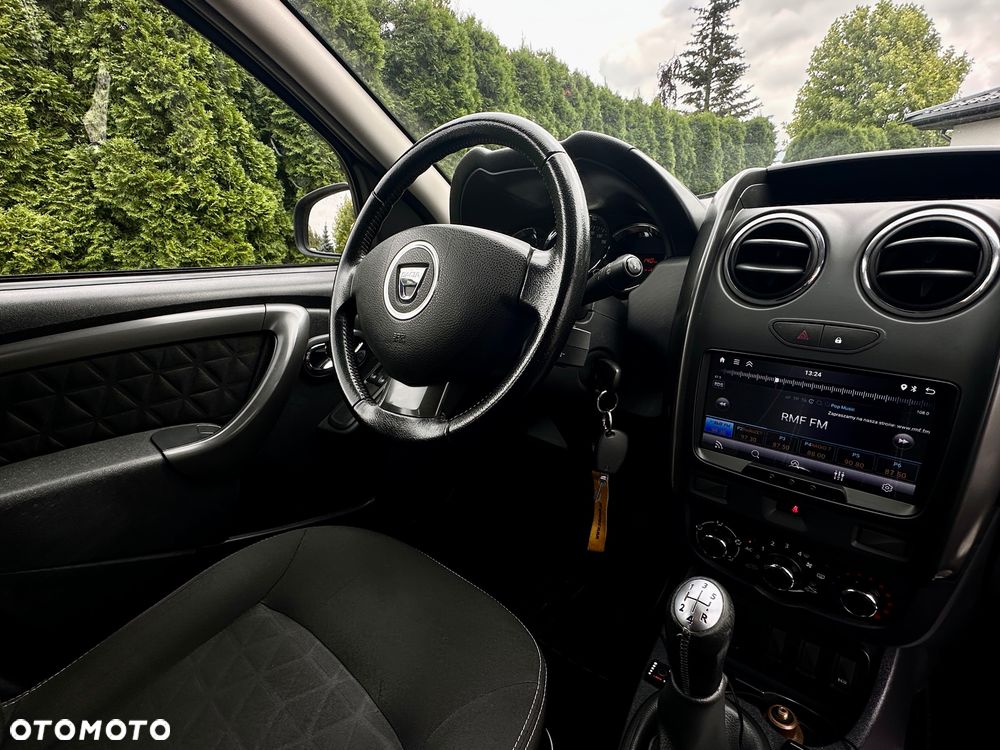 Dacia Duster 1.6 Laureate - 3