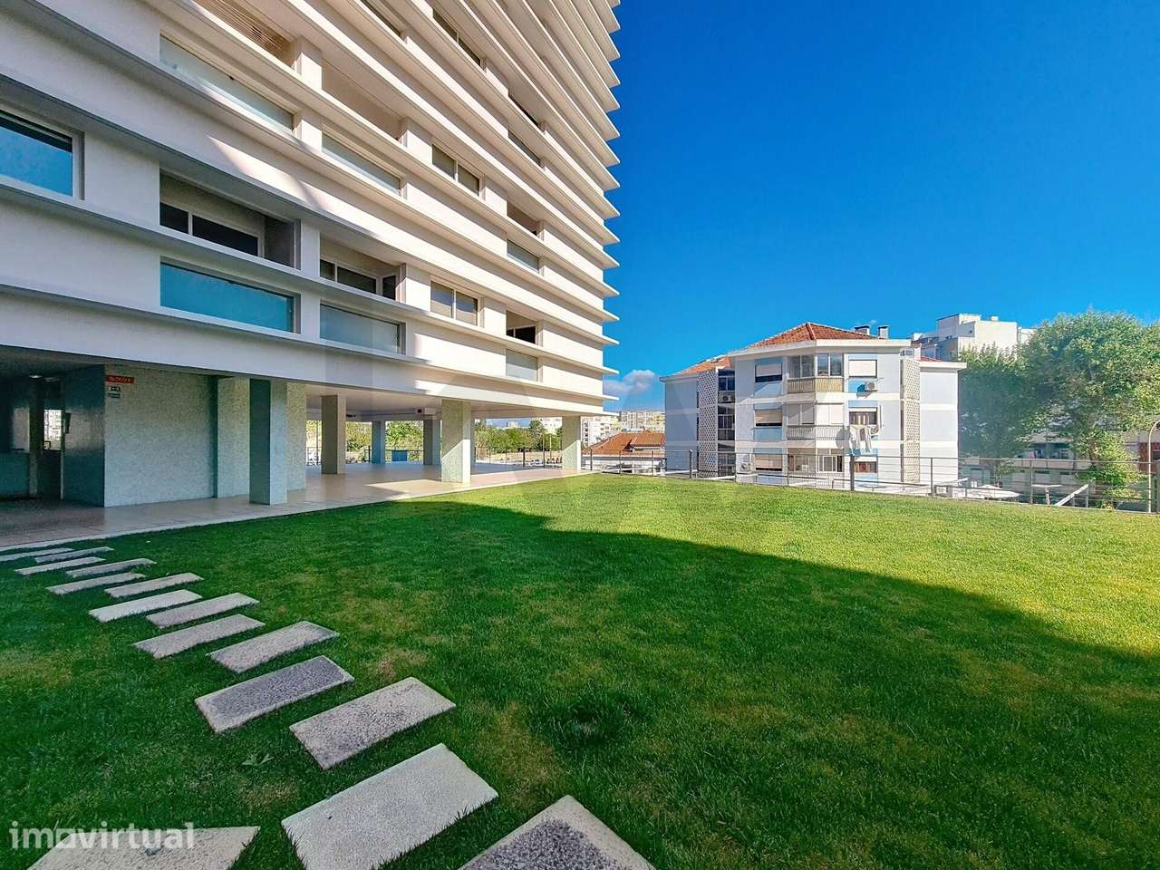 T3 Moderno, amplo e terraço privado no Coração de Setúbal I A praia a - Grande imagem: 3/23