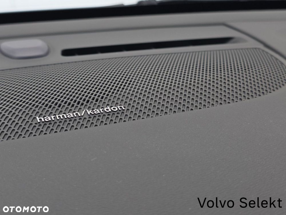 Volvo XC 40 - 32