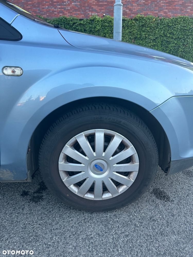 Ford Focus 1.6 TDCi Ambiente - 9