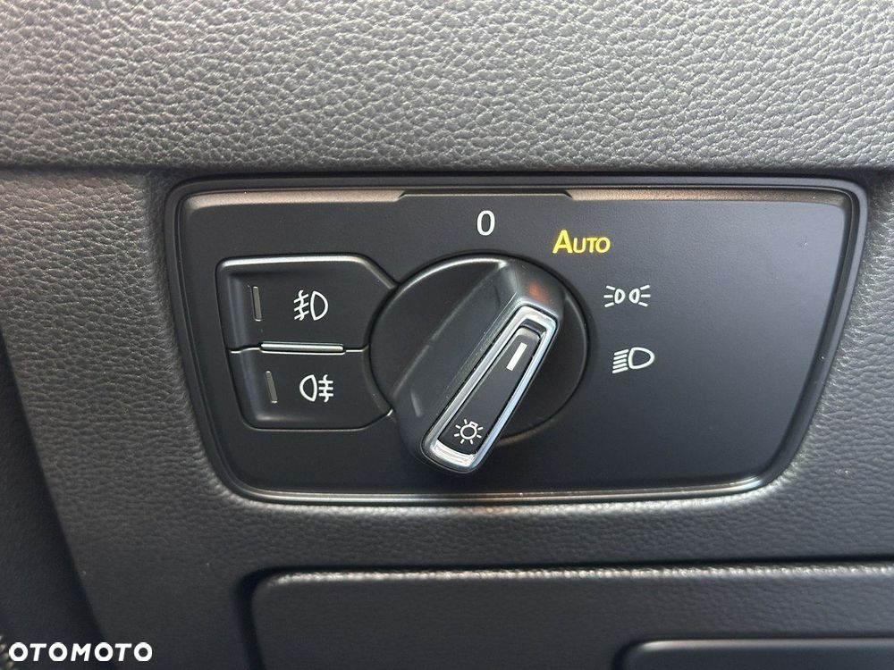 Volkswagen Passat Variant 2.0 TDI SCR DSG - 30