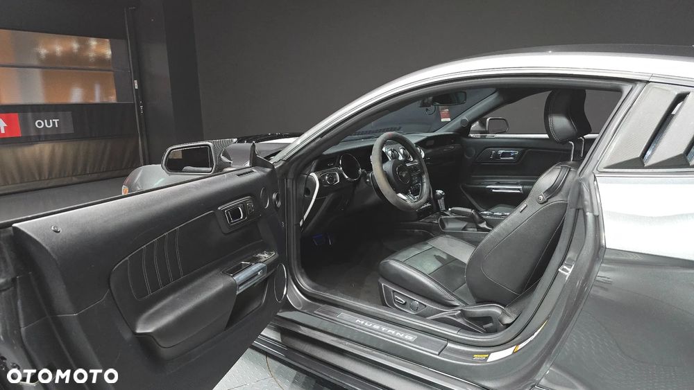 Ford Mustang - 11
