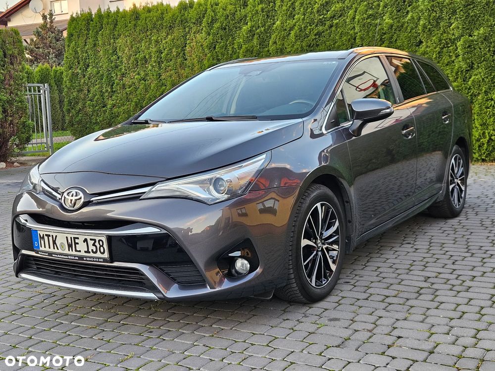 Toyota Avensis - 15