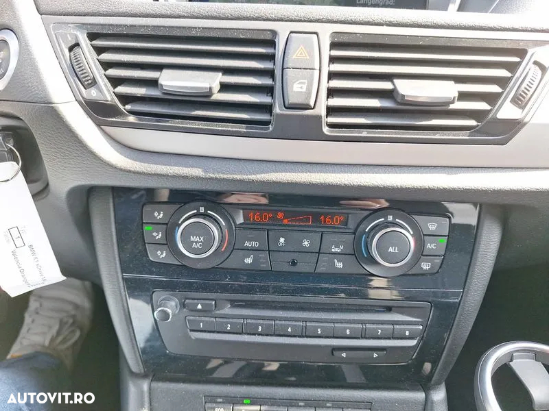 BMW X1 xDrive18d - 12