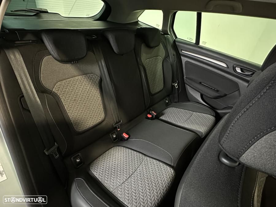 Renault Mégane Sport Tourer - 30