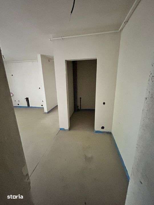 Apartament 3 camere, 62 mp, terasa 75 mp, semifinisat, zona Teilor — fotografia 3