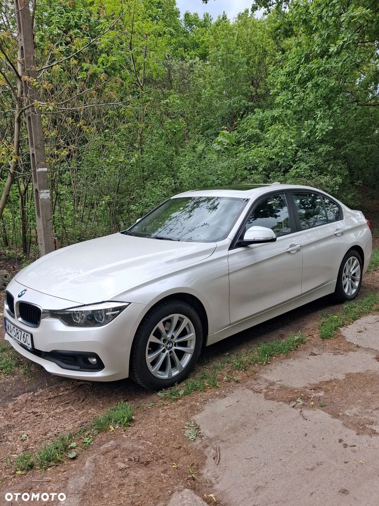 BMW Seria 3 320i xDrive - 2