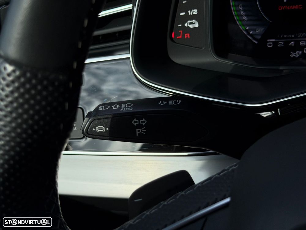 Audi Q7 60 TFSIe quattro S line Tiptronic - 35