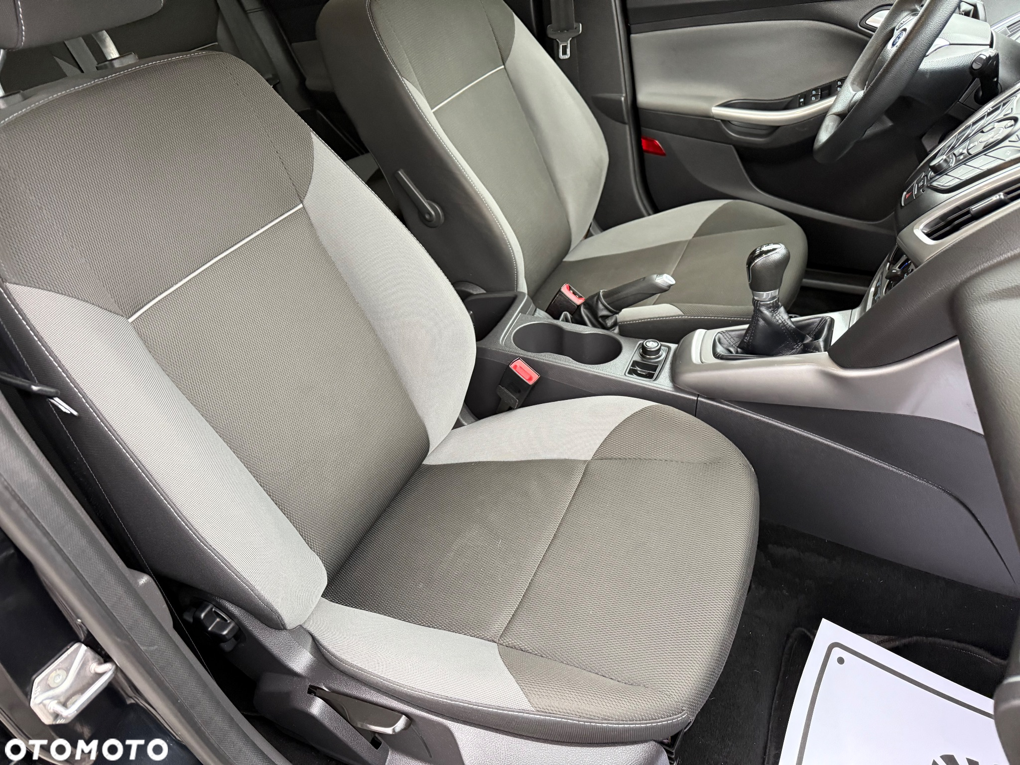 Ford Focus 1.6 Trend - 26