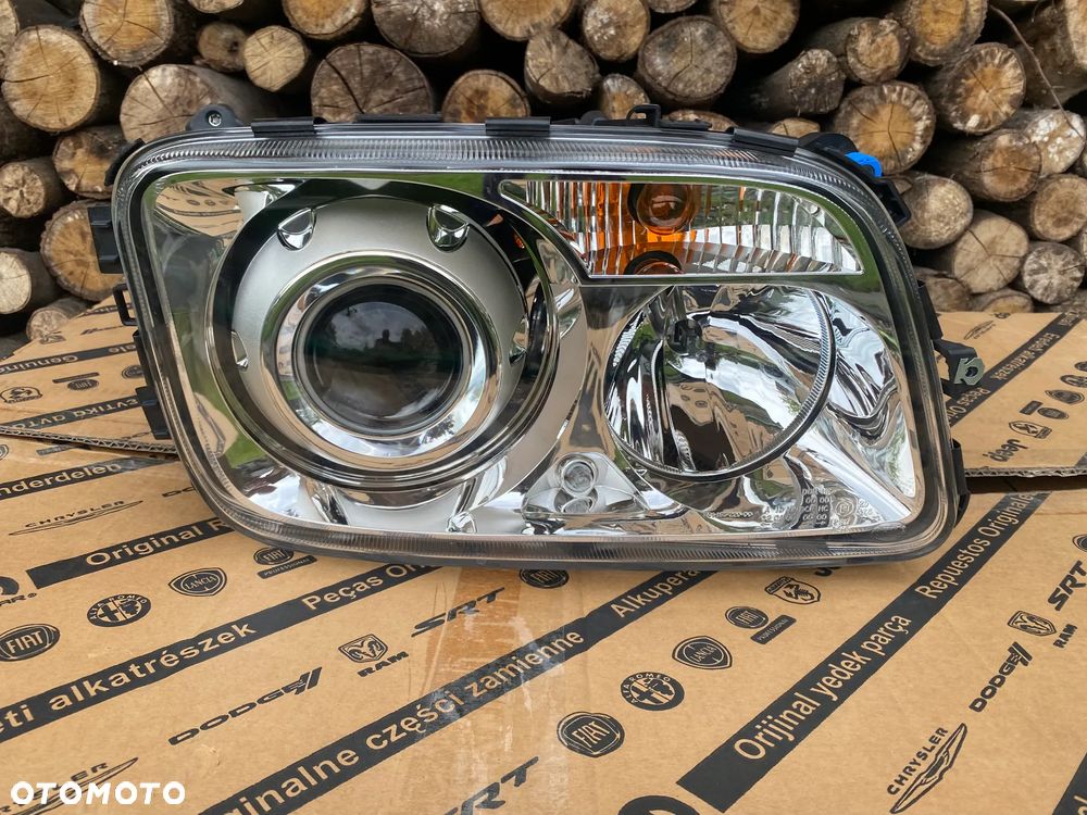 nowa lampa mercedes actros w943 bi xenon eu cała - 1