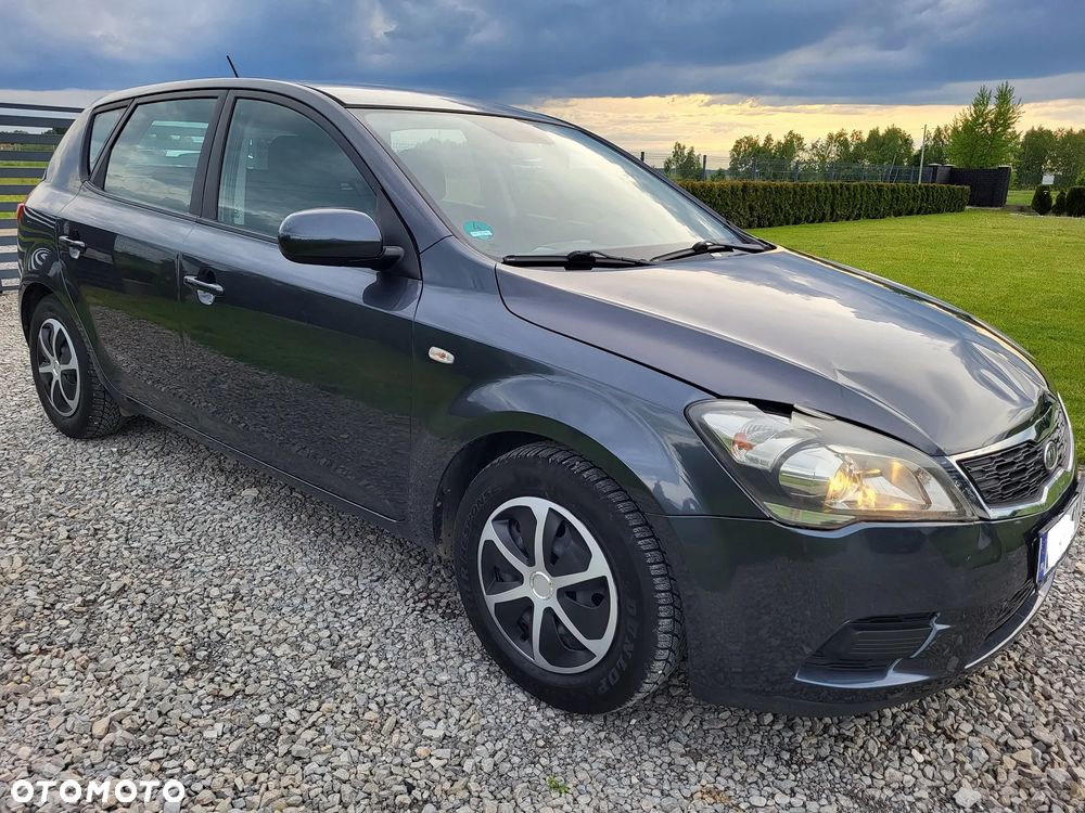 Kia Ceed 1.4 Comfort + - 9