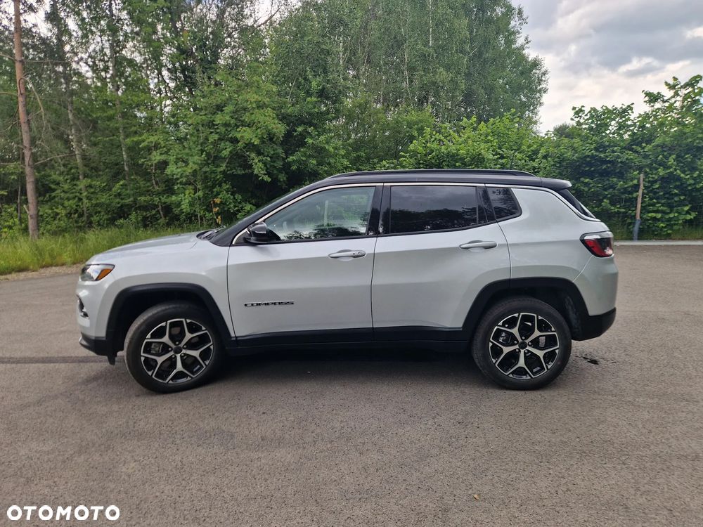 Jeep Compass - 23