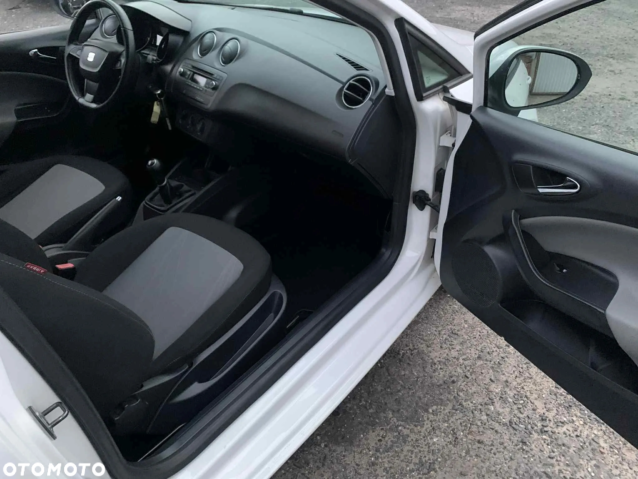Seat Ibiza SC 1.6 TDI Style - 14