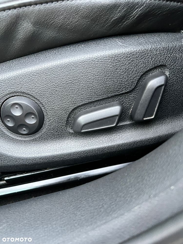 Audi A4 Avant 2.0 TDI DPF multitronic S line Sportpaket - 40