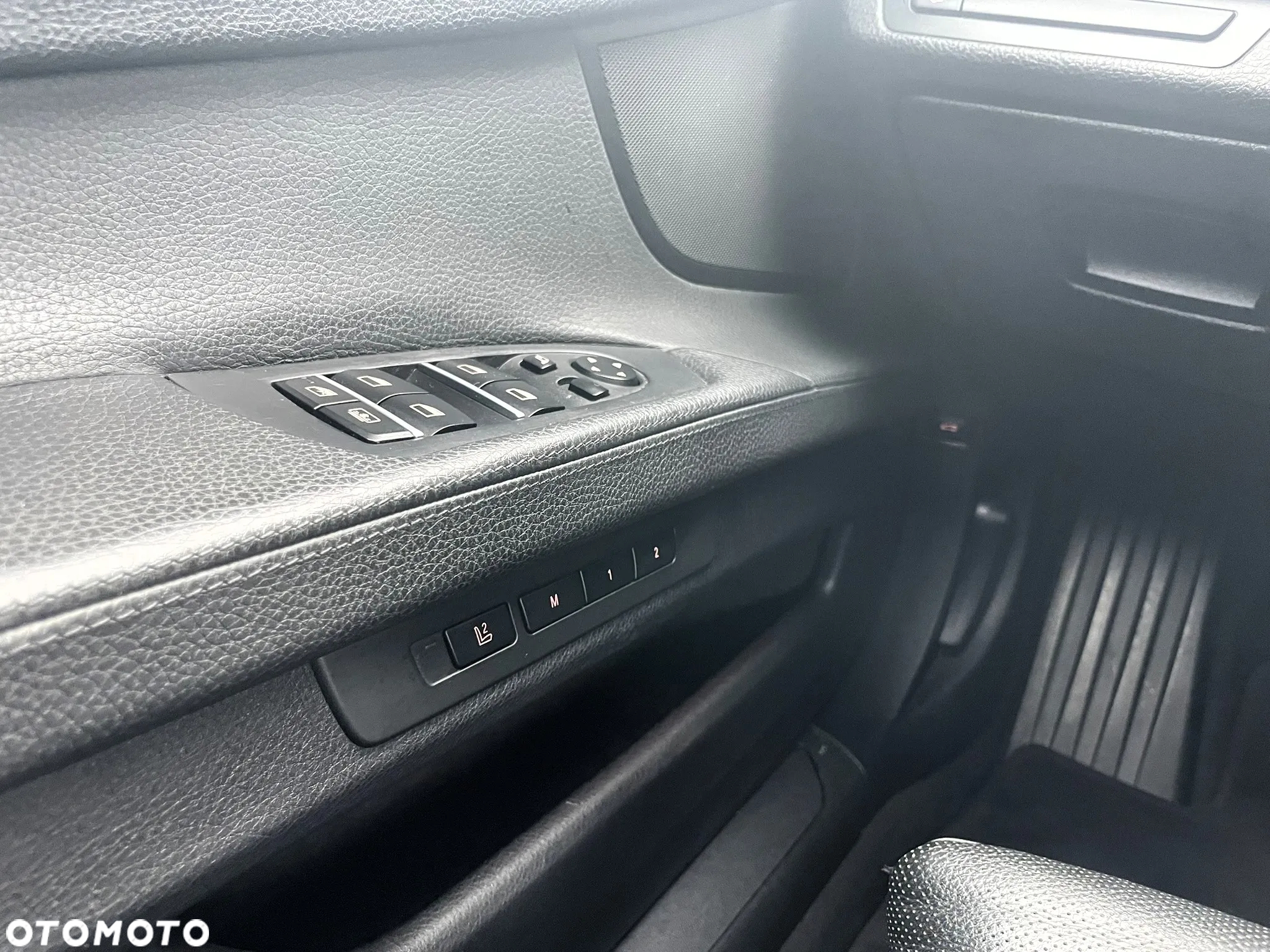 BMW Seria 7 750i - 19