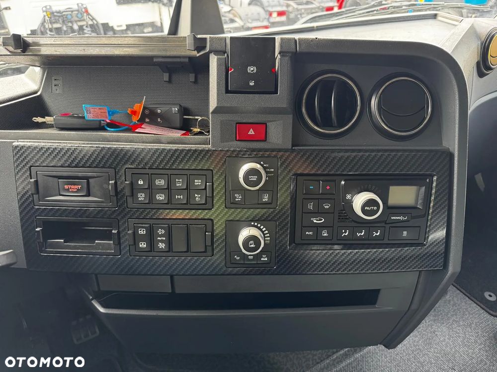 Renault T480 Evo High Cab - 11