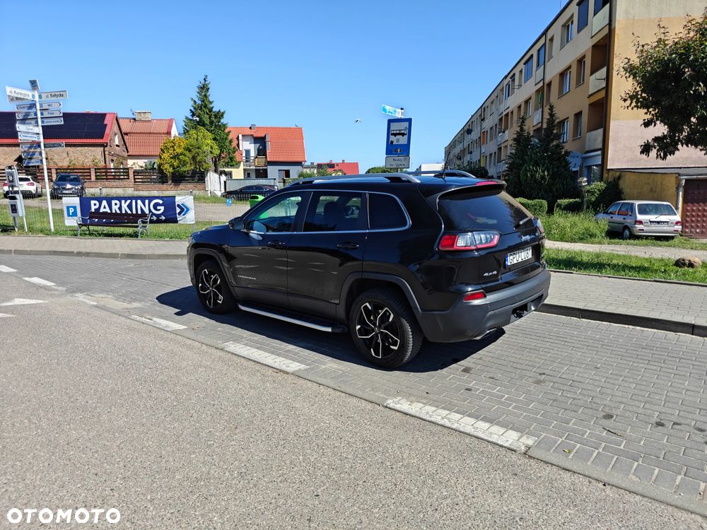 Jeep Cherokee - 20
