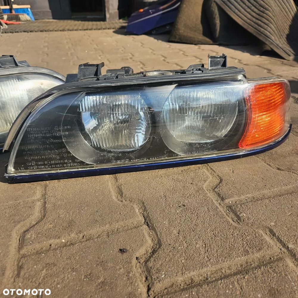 Lampa przednia / Lampy przednie / przód prawa lewa /  BMW E39 - 5