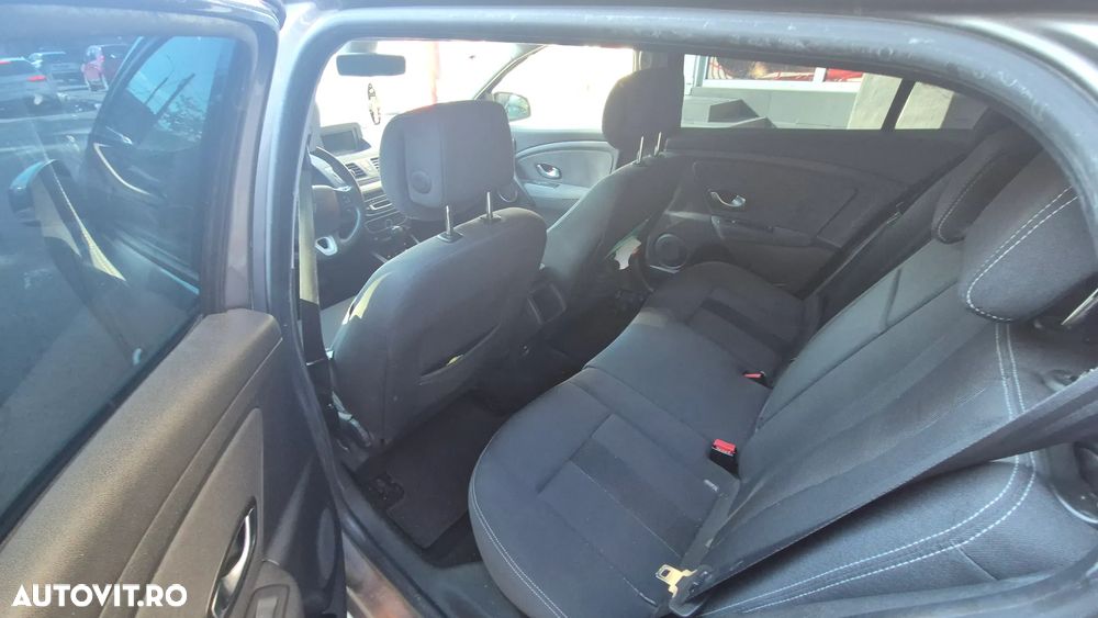 Renault Megane 1.9dCi Dynamique - 6