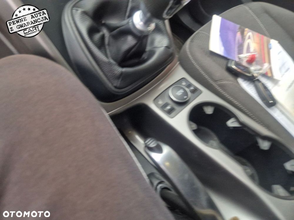 Ford Kuga - 28