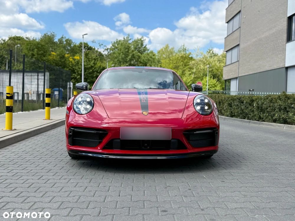 Porsche 911 Carrera GTS - 6
