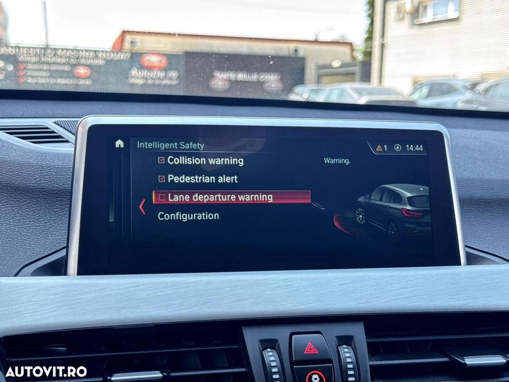 BMW X1 xDrive20i AT - 22