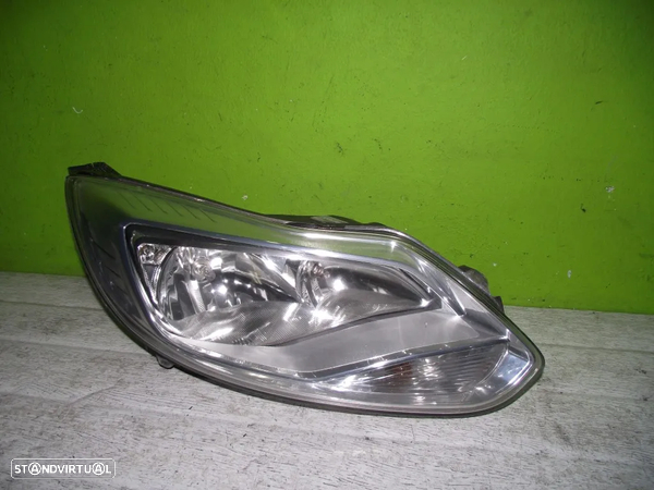 Farol Direito Ford Focus - 2012 / 2015