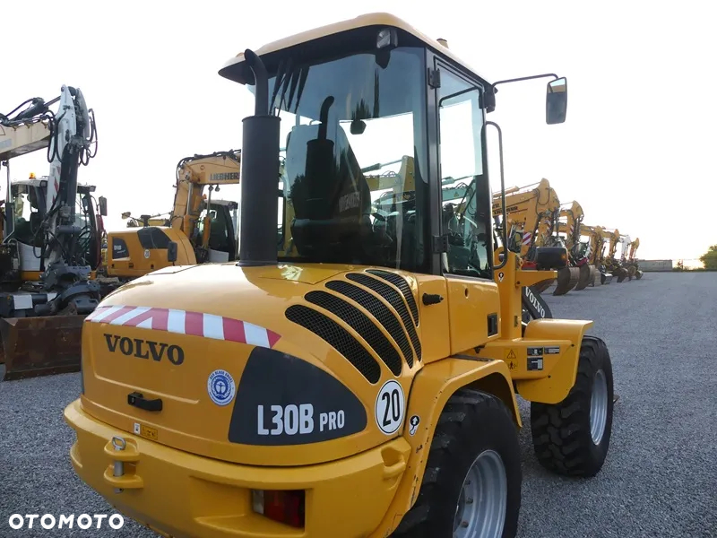 Volvo L30B PRO / Z Niemiec / 2011r / Ładny Stan / - 23