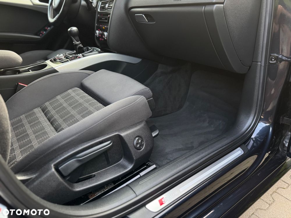 Audi A4 Avant 2.0 TDI DPF S line Sportpaket - 36