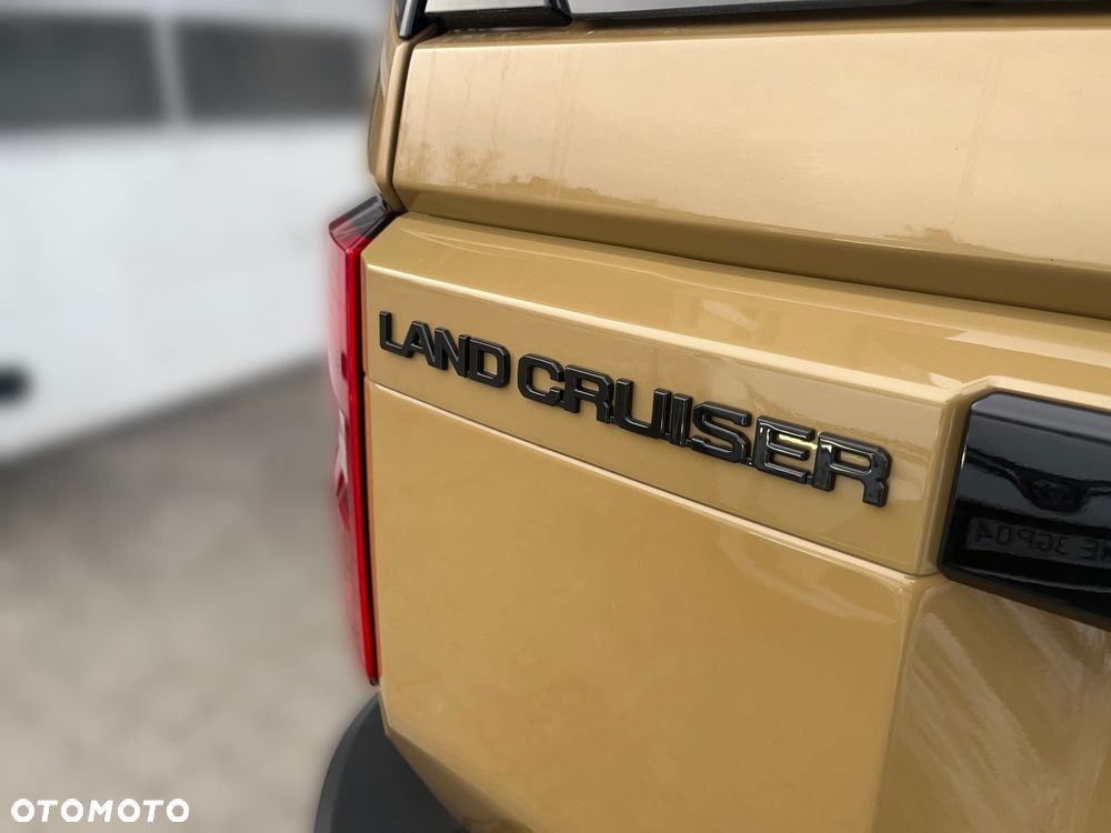 Toyota Land Cruiser LC 2.8 D-4D First Edition - 17