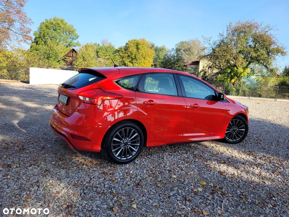 Ford Focus - 35