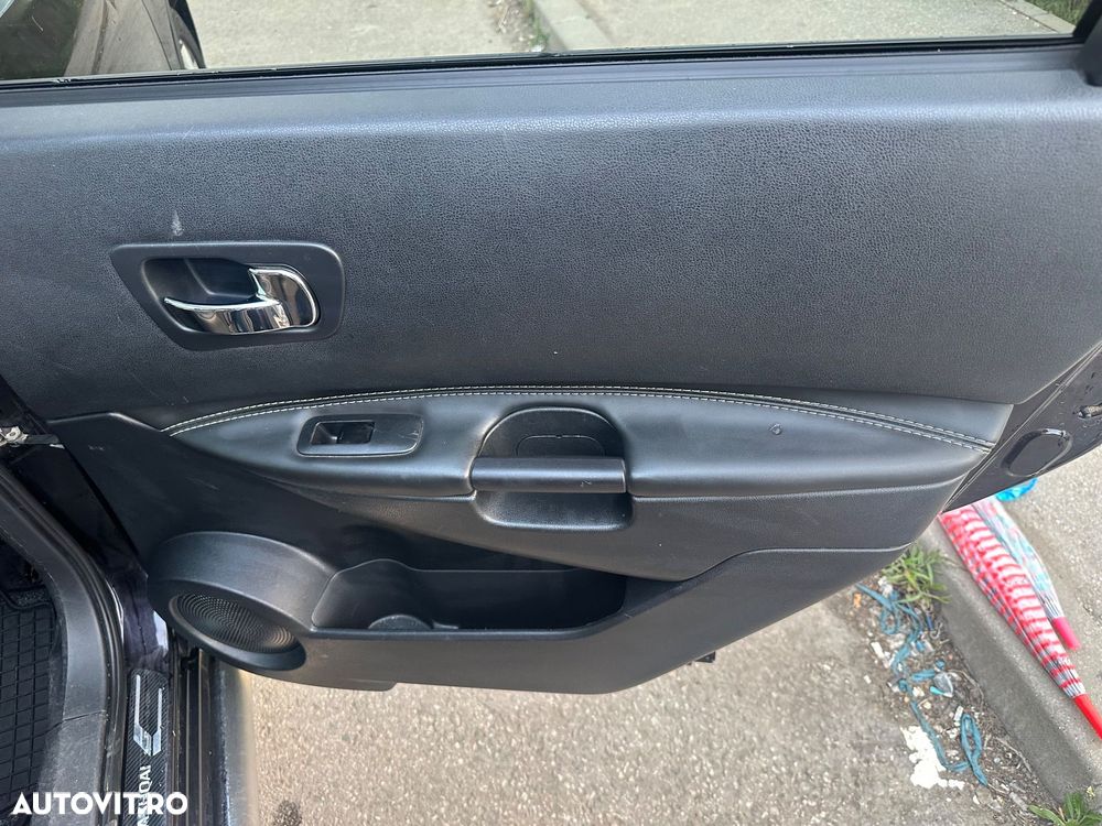 Nissan Qashqai+2 2.0 dCi DPF Acenta - 12