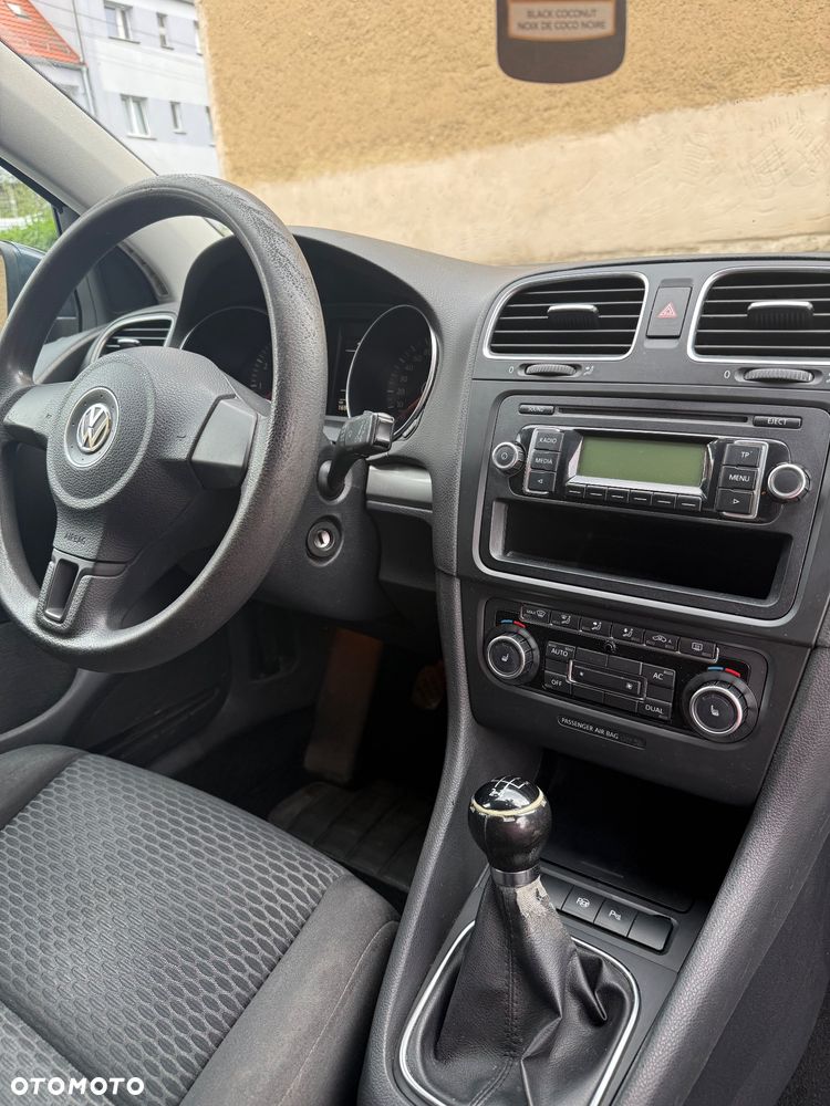 Volkswagen Golf - 8