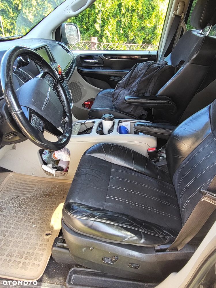 Chrysler Town & Country 3.6 Limited - 5
