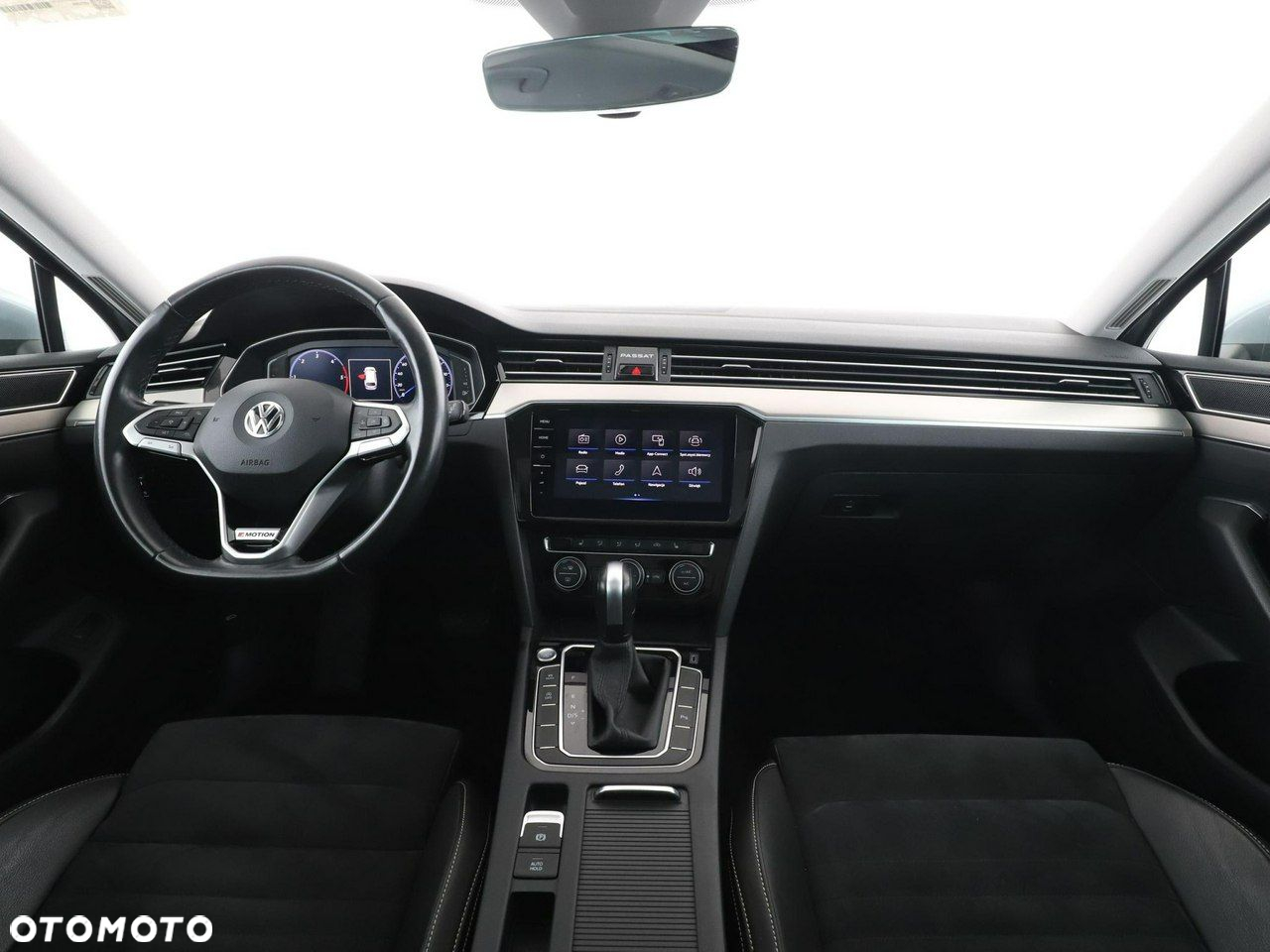 Volkswagen Passat Variant 2.0 TDI SCR 4Motion DSG Elegance - 15