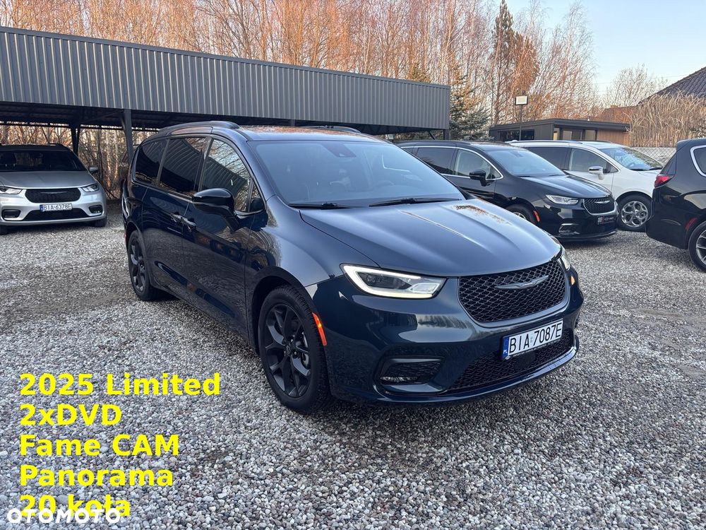 Chrysler Pacifica - 1