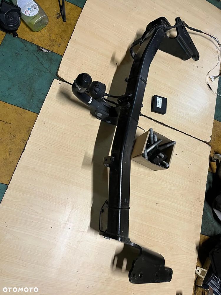 Hak holowniczy kompletny zestaw BRINK Land Rover Discovery Sport L550 - 2