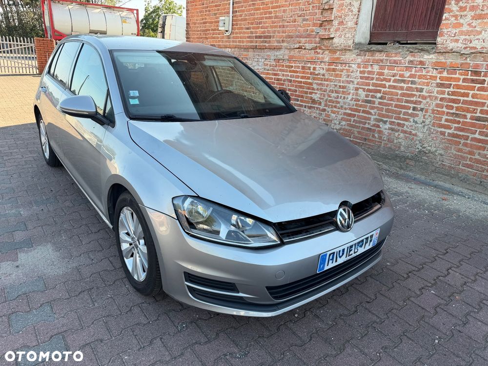 Volkswagen Golf - 1