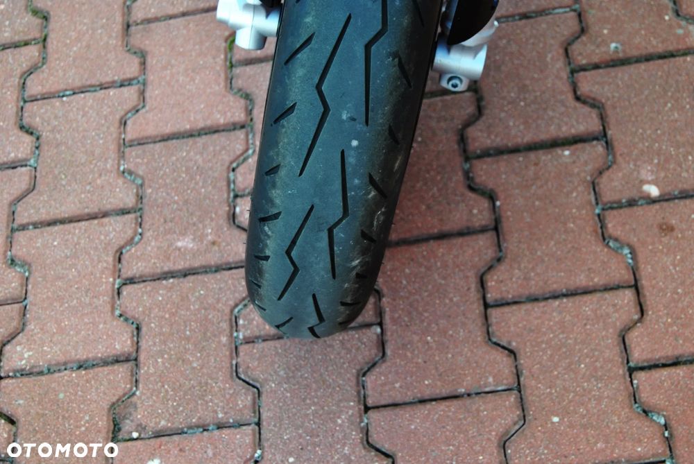 Aprilia Tuono - 8