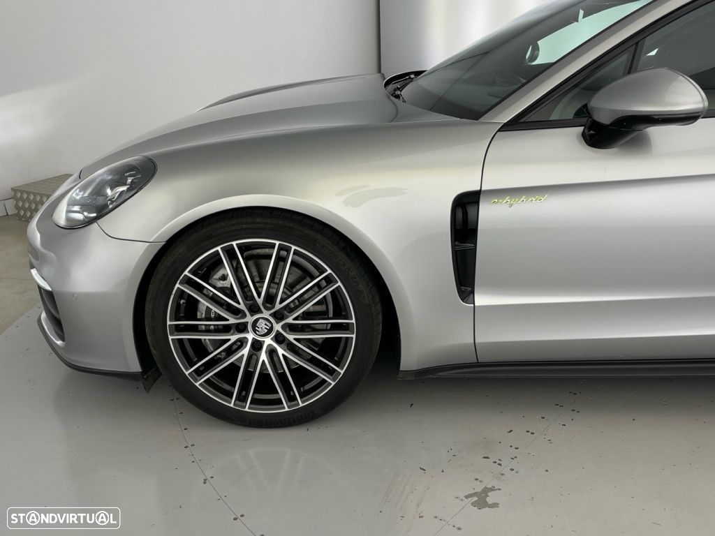 Porsche Panamera Sport Turismo 4 E-Hybrid - 28