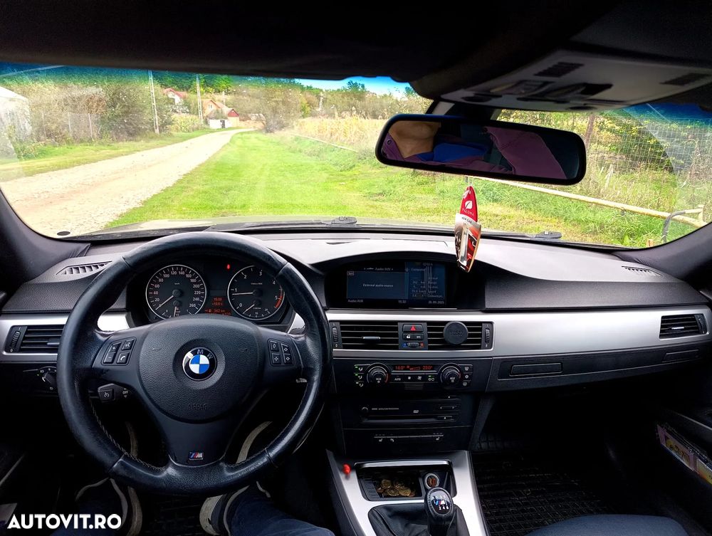 BMW Seria 3 320d DPF Touring Edition Fleet - 2
