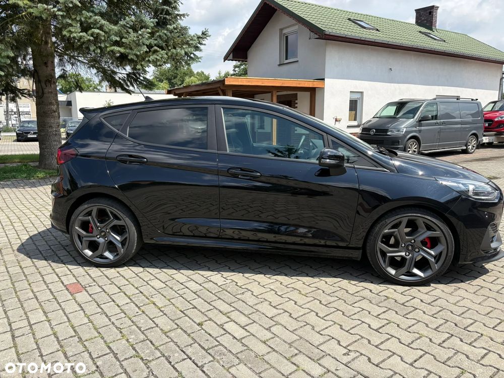 Ford Fiesta - 8