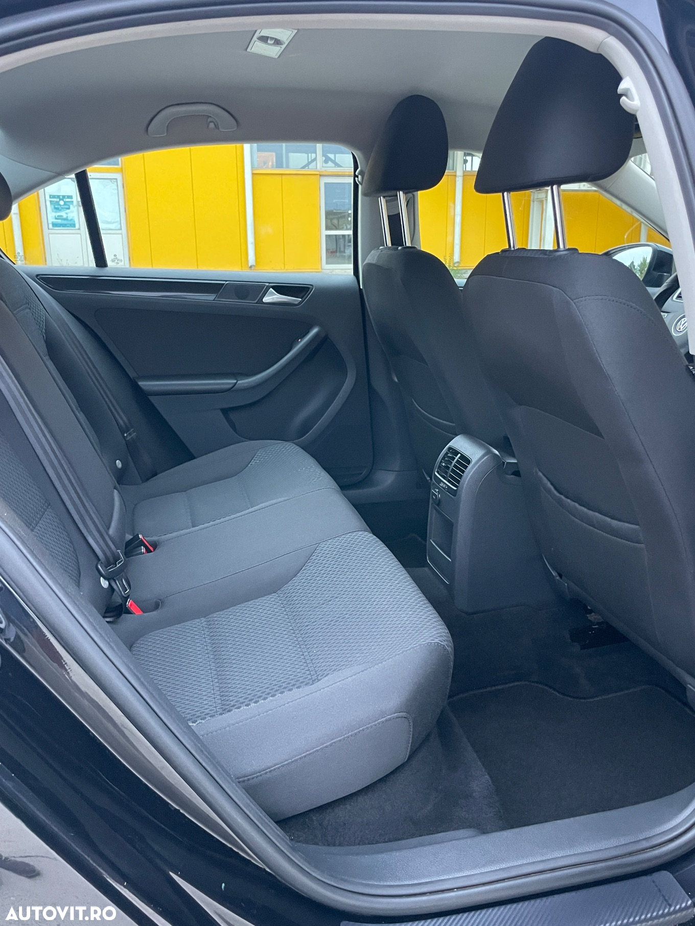 Volkswagen Jetta - 6