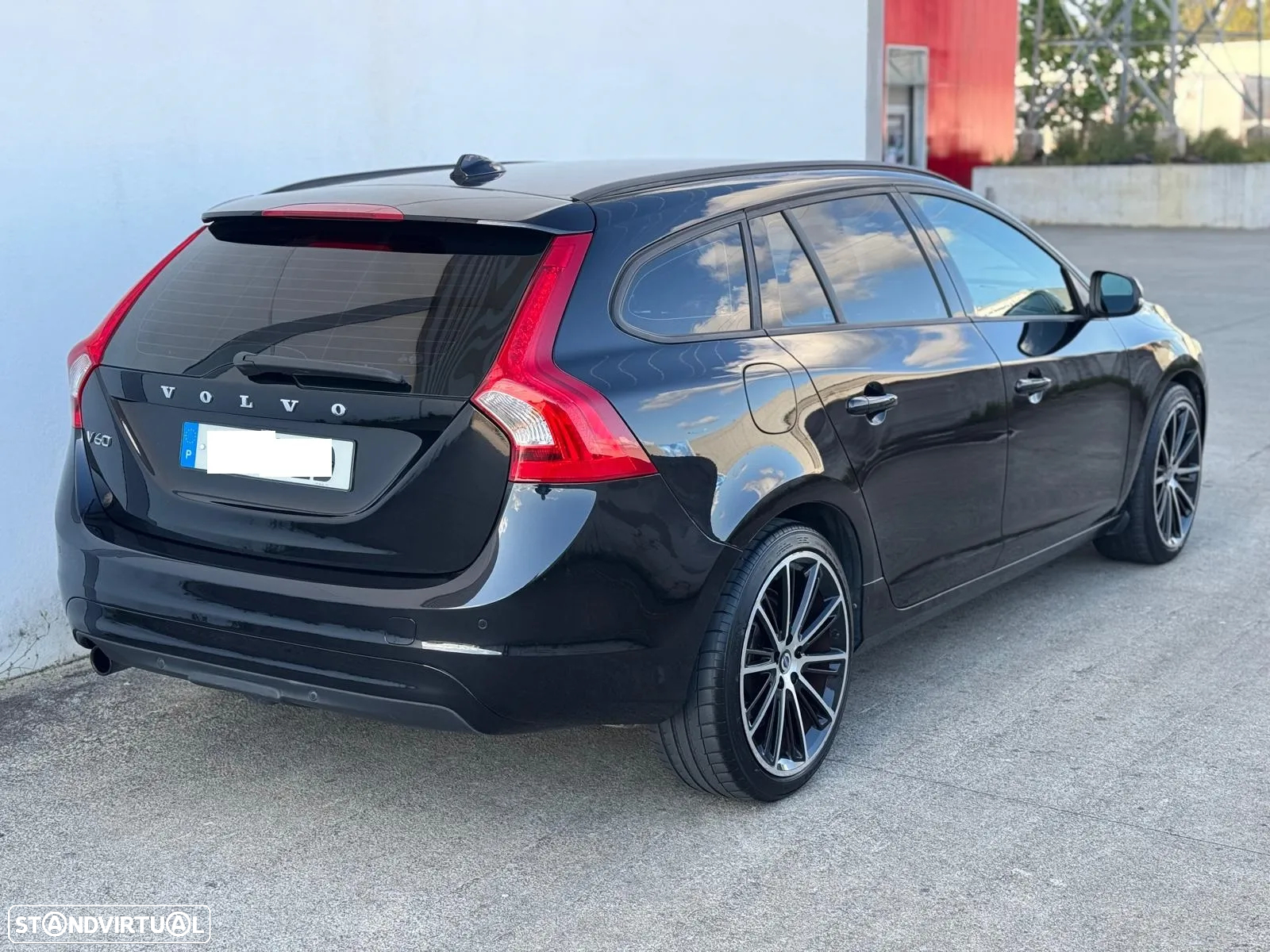 Volvo V60 1.6 D2 Drive Kinetic Powershift Start/Stop - 3