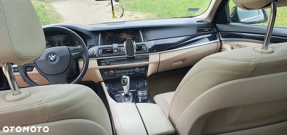 BMW Seria 5 520d xDrive - 8