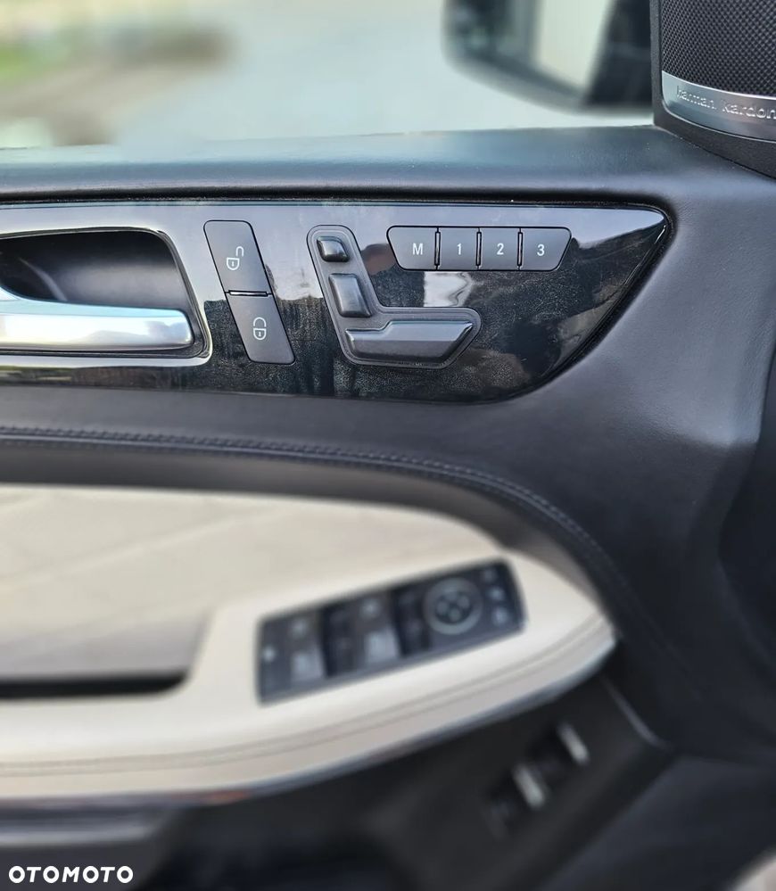 Mercedes-Benz GL 350 BlueTec 4-Matic - 9
