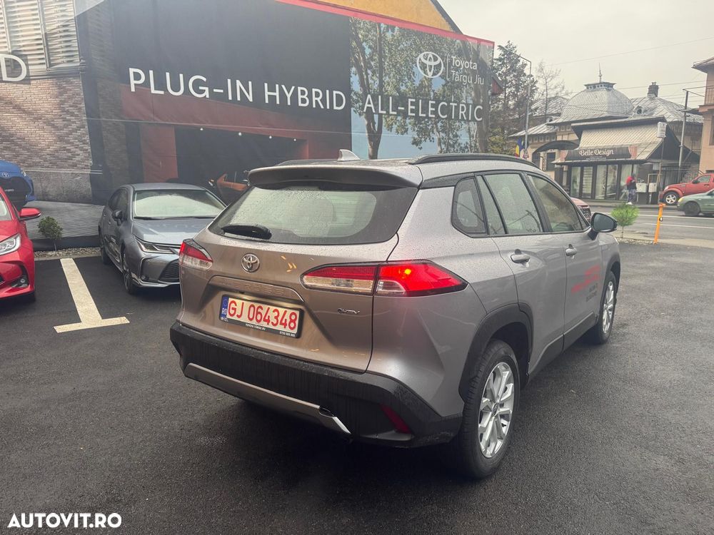 Toyota Corolla Cross - 8