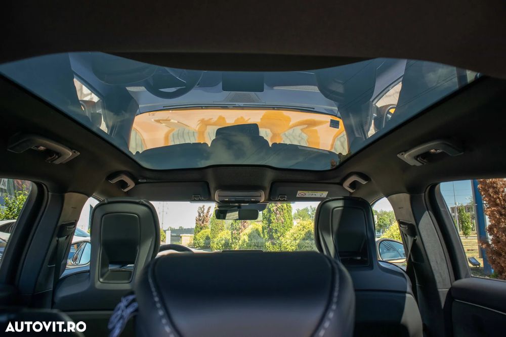 Ford Mustang Mach-E - 23