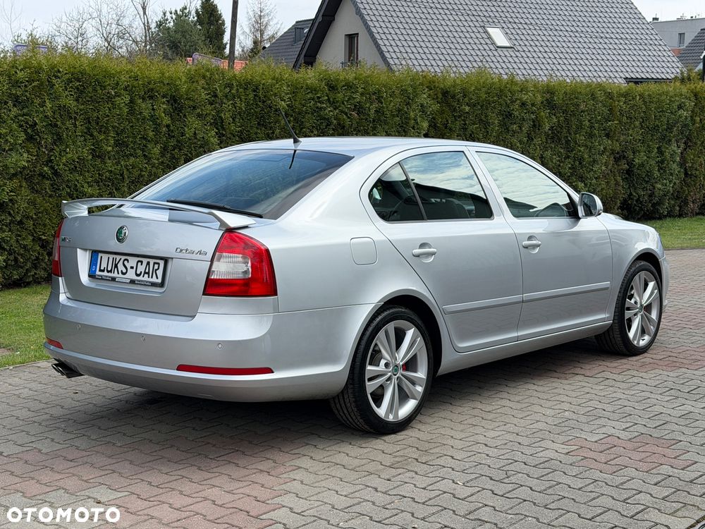 Skoda Octavia 2.0 TSI RS - 5