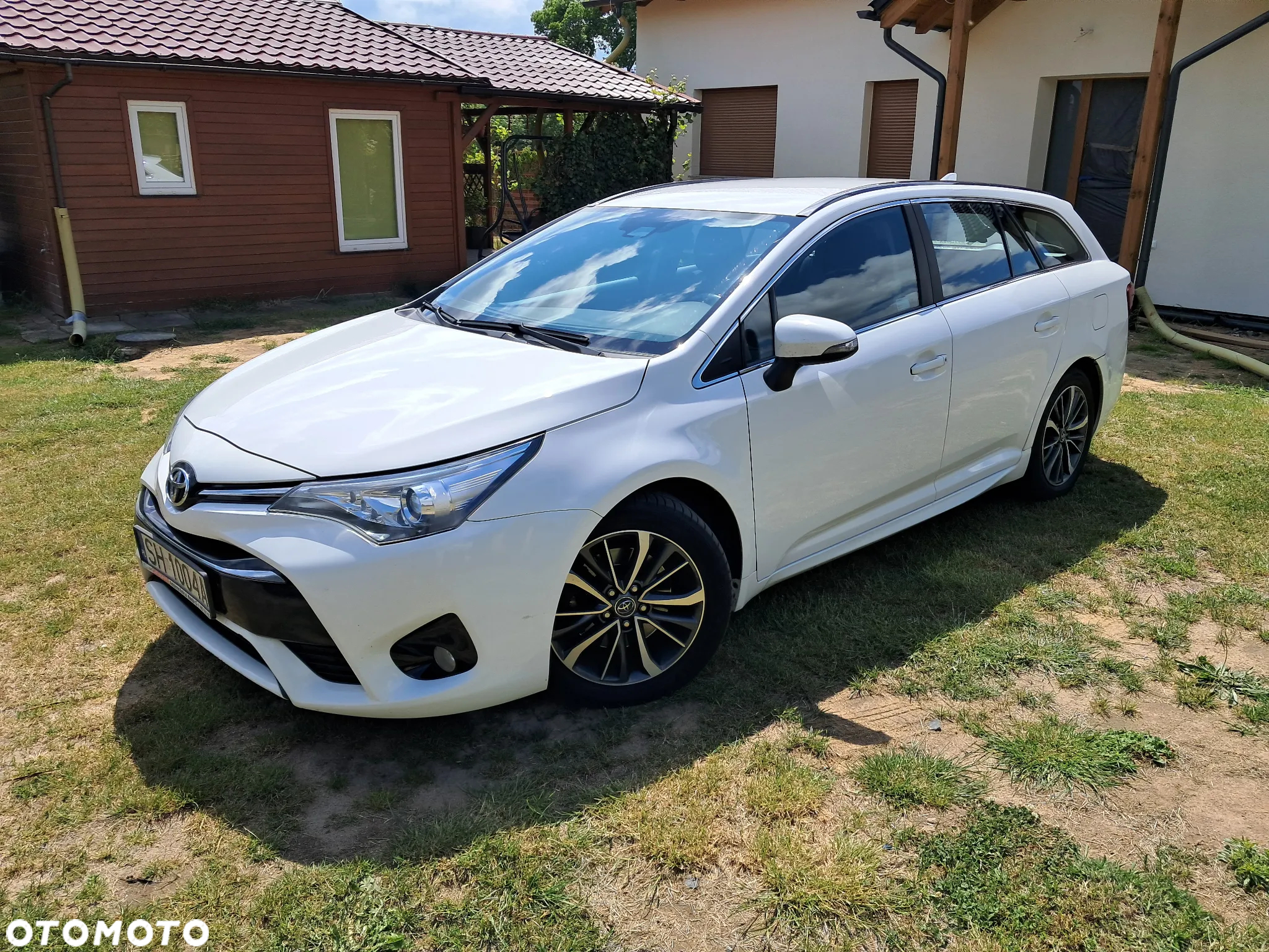Toyota Avensis 2.0 D-4D Premium - 2